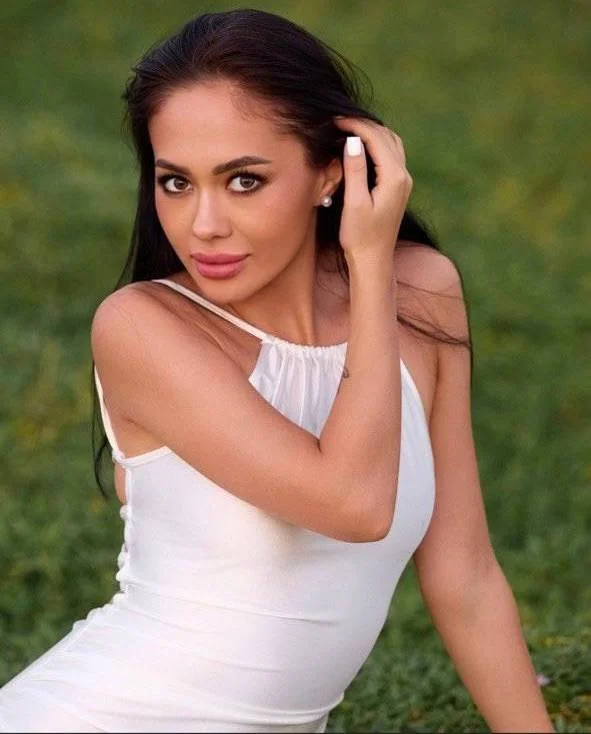 Reina — Prime Models