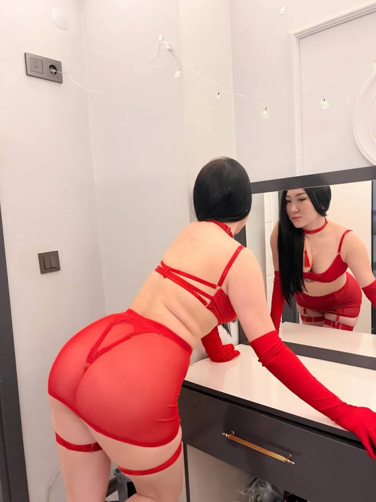 Yasmina — Prime Models