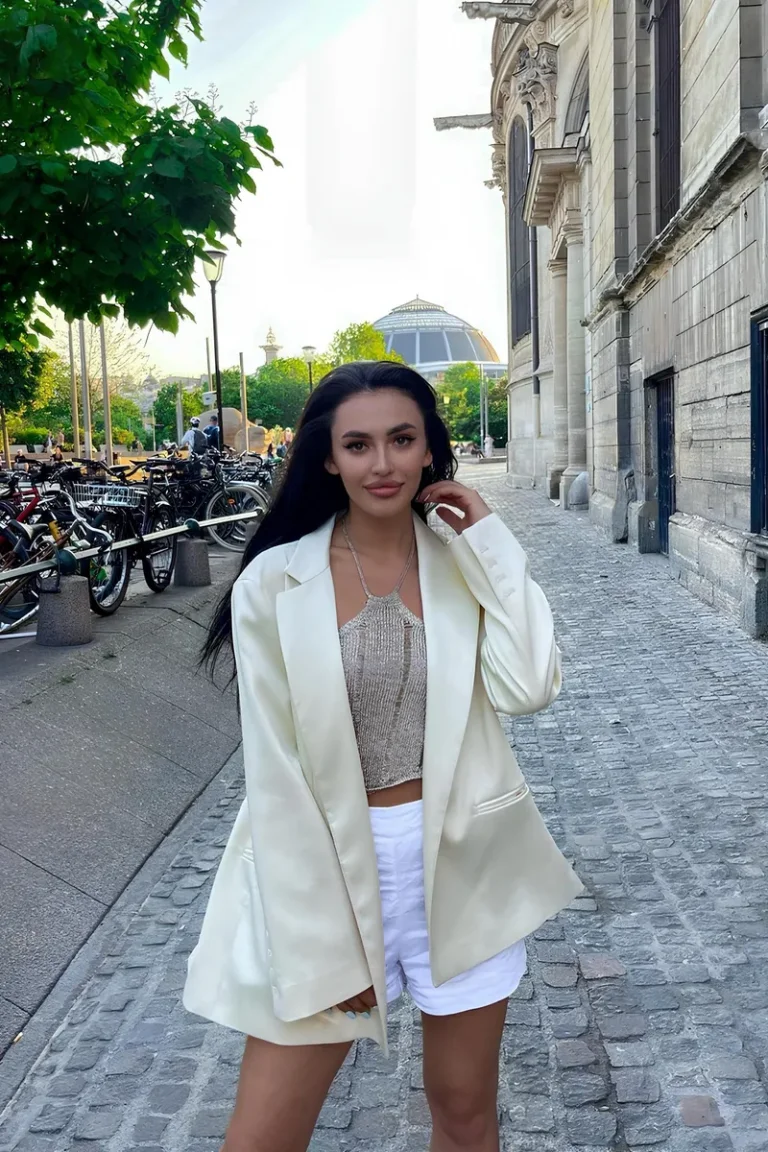 Julianna — Prime Models